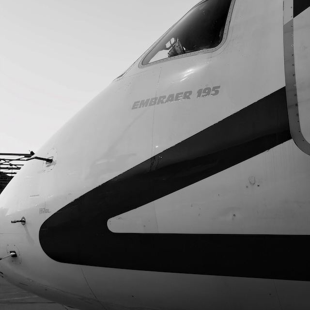 Embraer 195